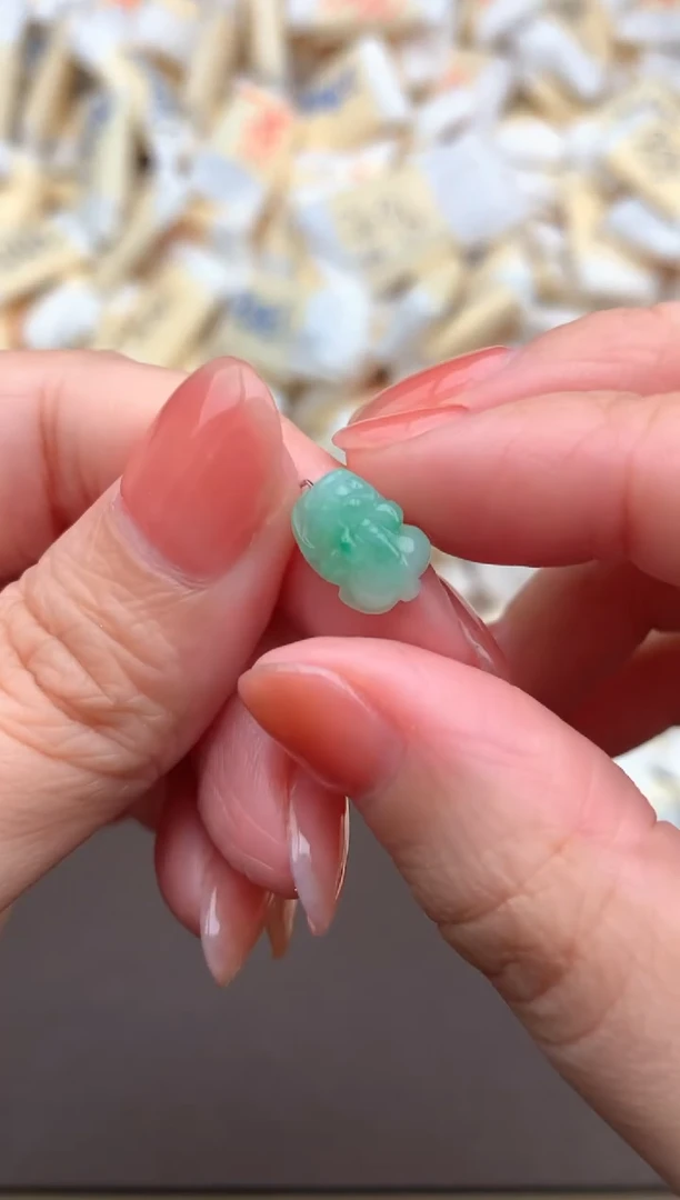 【闪购商品】翡翠挂件未镶嵌一11