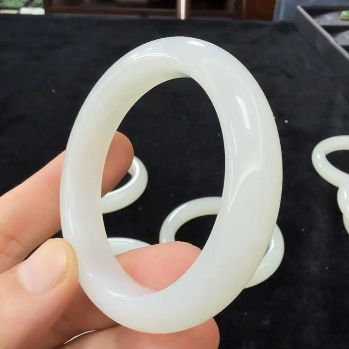 【老郑家】和田玉手镯一支 (多样性发1件)