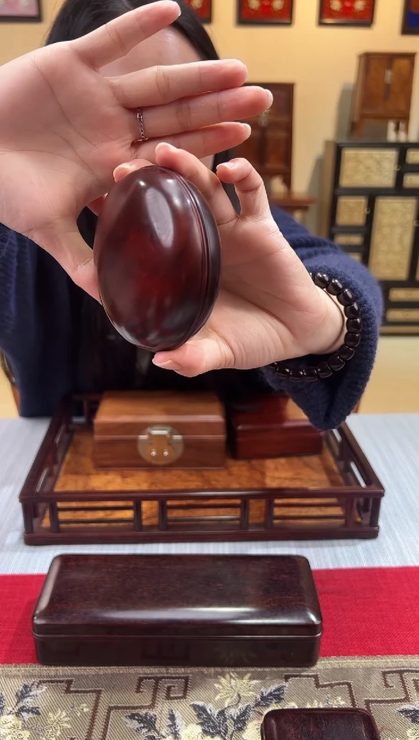 紫檀木类成套家具天地盖圆形文盒    一物一拍