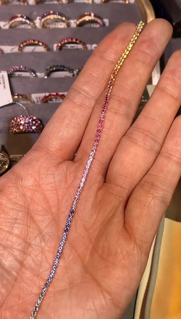 彩色蓝宝石手链18K金镶嵌【闪购】3.0ct以上/展会同步价