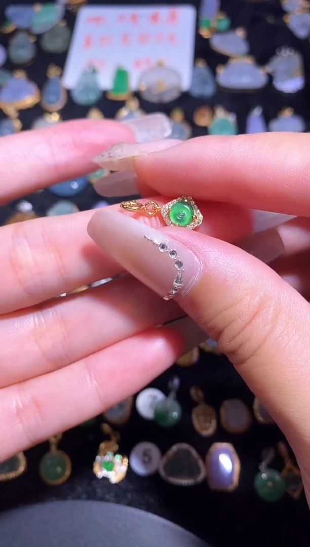 颈饰银S925镶嵌翡翠天然a货翡翠