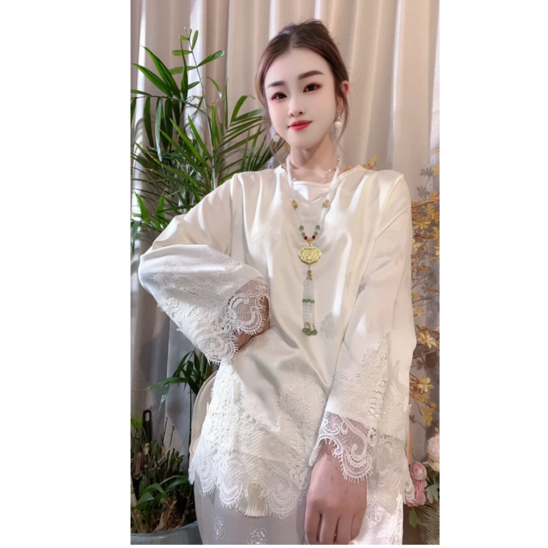 [花蕊]中式国风蕾丝边衬衫女春季圆领长袖宽松年轻款镂空提花打底