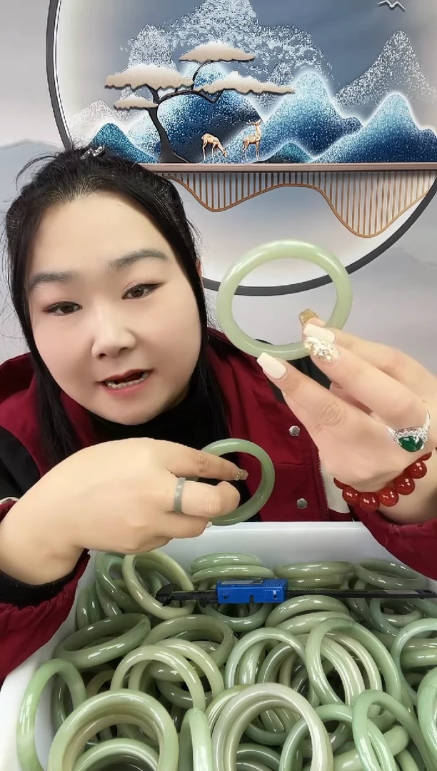 未镶嵌密玉绿镯子密玉（石英质玉）懂**人懂我的人