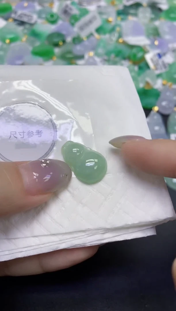 颈饰未镶嵌翡翠天然缅甸翡翠A货百元以上9元证书费自理