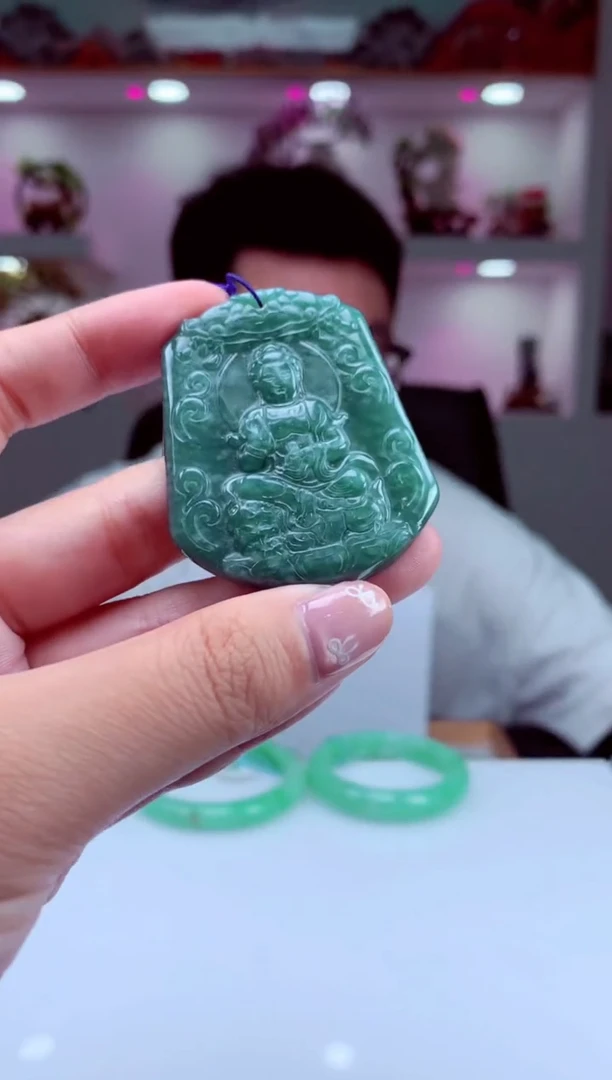 颈饰未镶嵌翡翠天然翡翠（拍一发一）