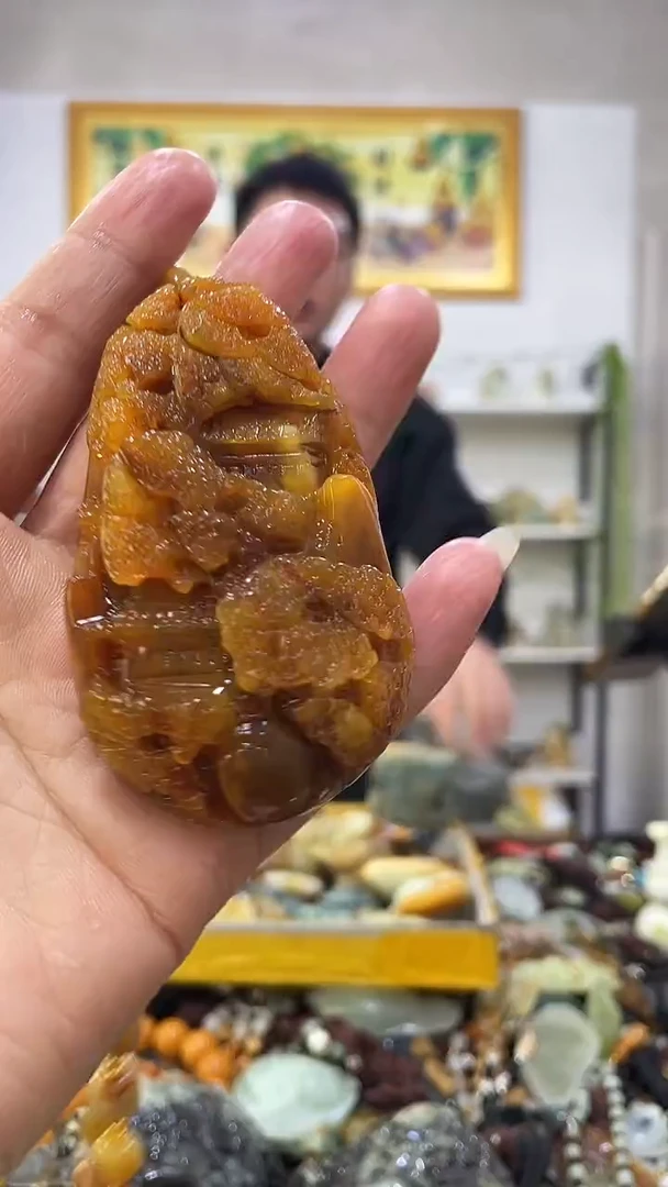 未镶嵌蛇纹石玉吊坠