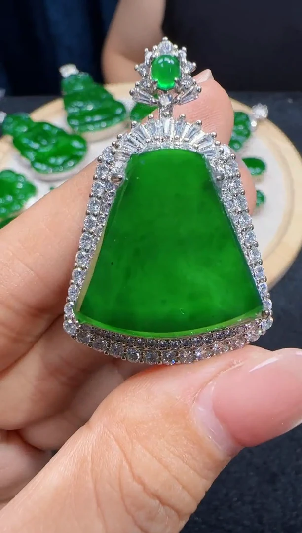 未镶嵌定制翡翠翡翠吊坠35