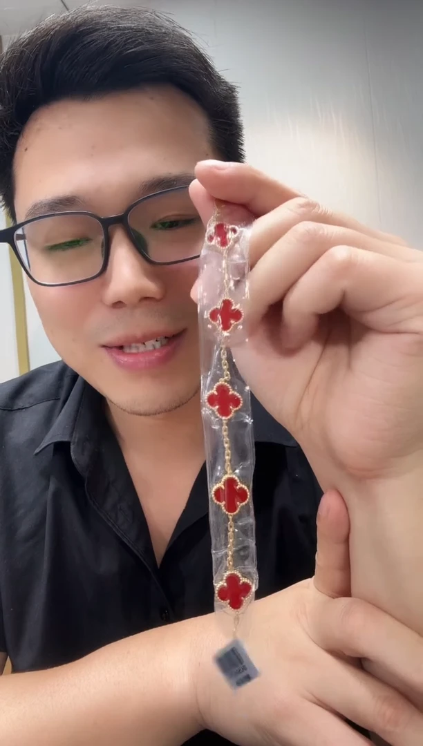 18K金镶嵌手链玛瑙/玉髓?****?红色k黄，五花手链