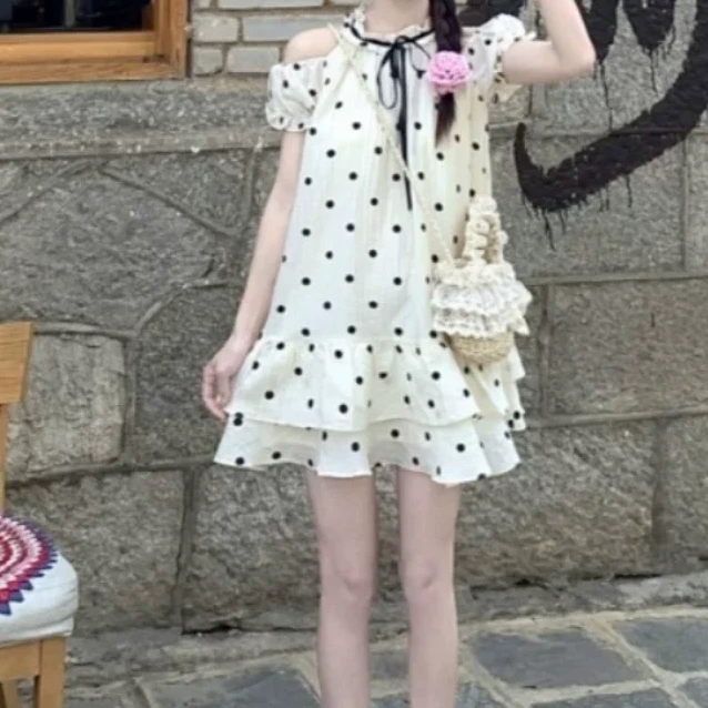 甜美波点挂脖露肩连衣裙女夏季2025新款温柔减龄荷叶边短裙99307