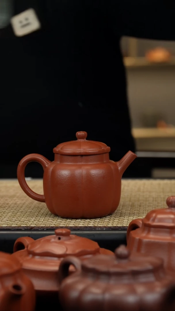 【闪购商品】紫砂茶壶生砂朱泥筋纹繁花