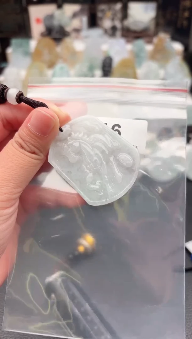 翡翠未镶嵌颈饰天然翡翠吊坠16