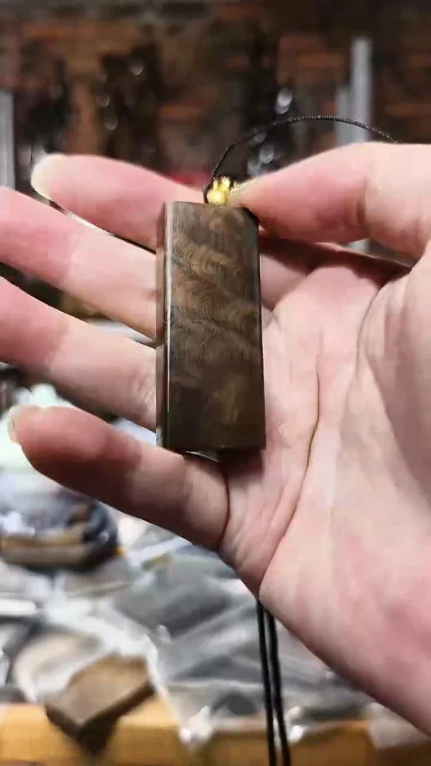 金丝楠无事牌脖挂