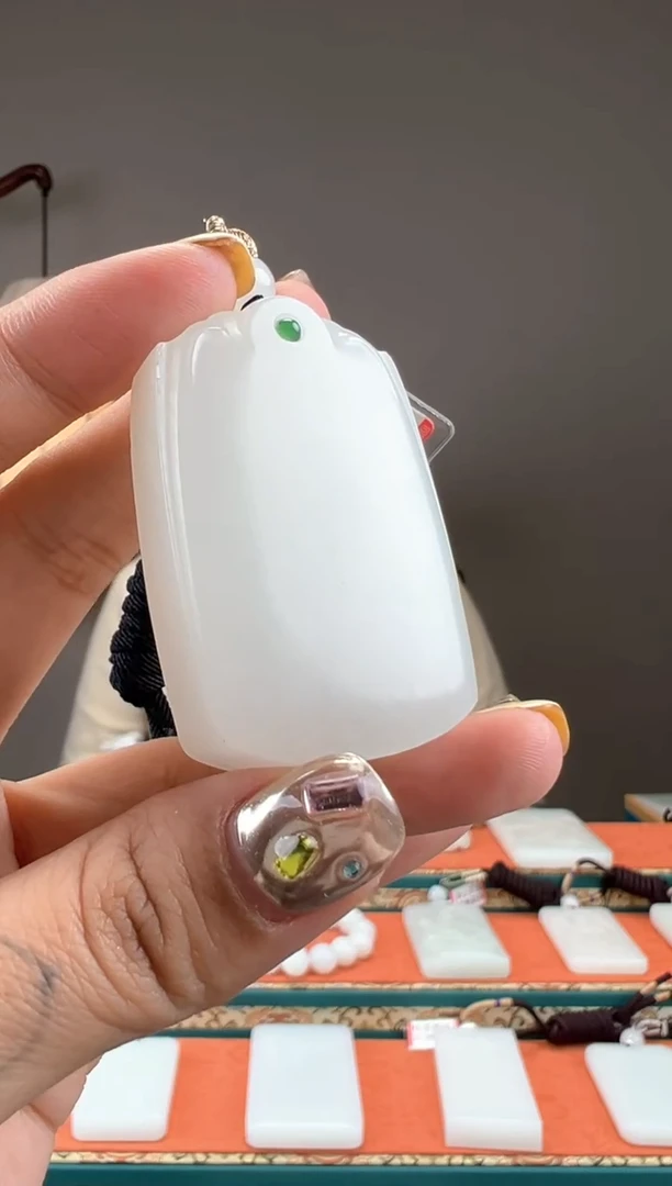 【闪购商品】和田玉颈饰未镶嵌1