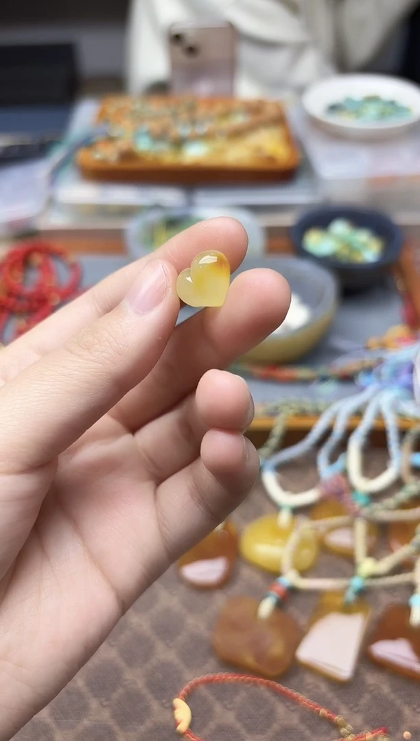 裸石蜜蜡未镶嵌蜜蜡屁桃配饰GW