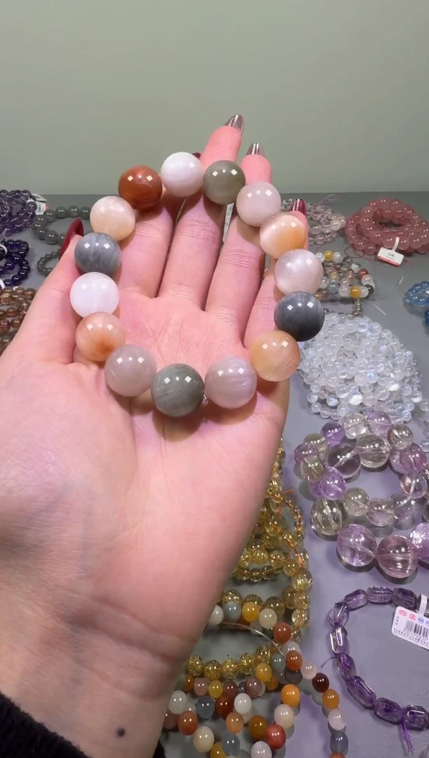 水晶摆件未镶嵌彩兔毛手串