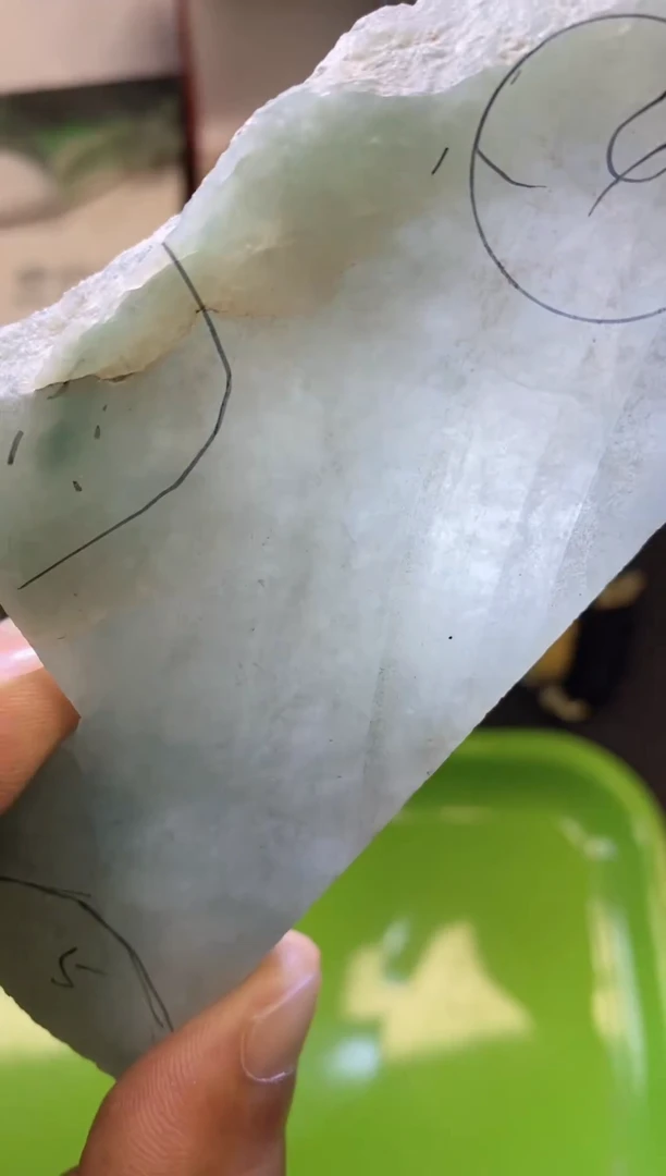 裸石翡翠天然缅甸A货翡翠边角料