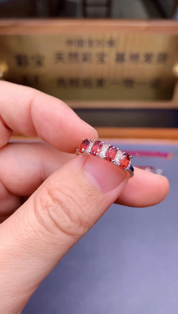 【闪购商品】石榴石戒指银S925镶嵌........