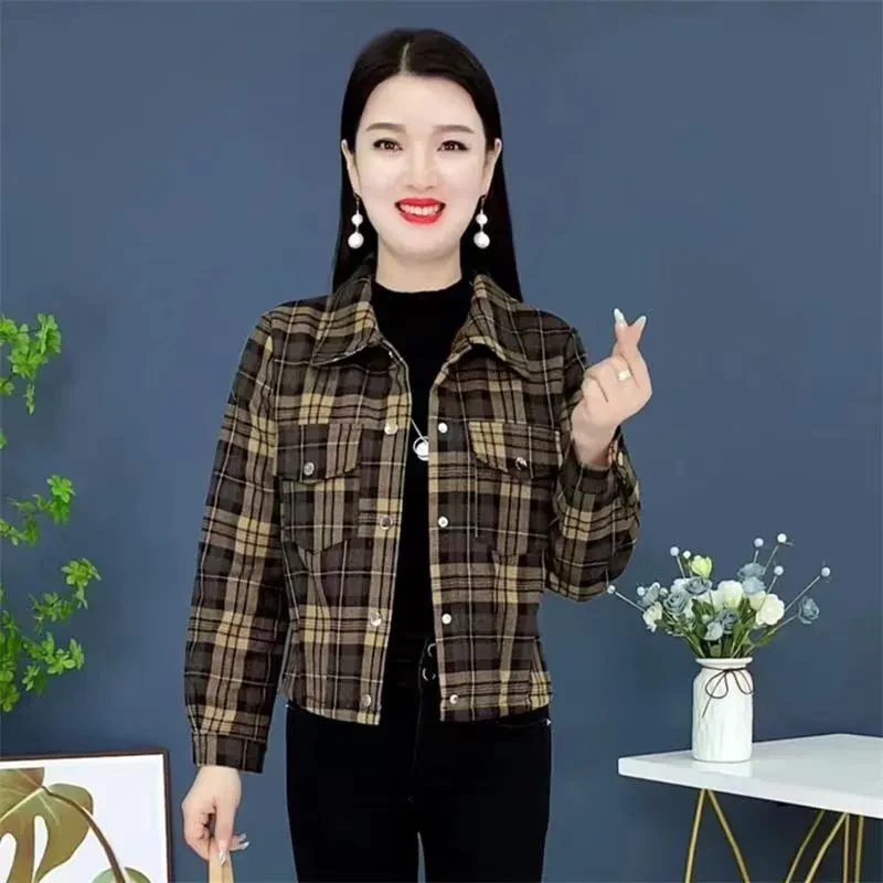 格子衬衫女外套春季新款时尚洋气减龄百搭显瘦短款上衣女