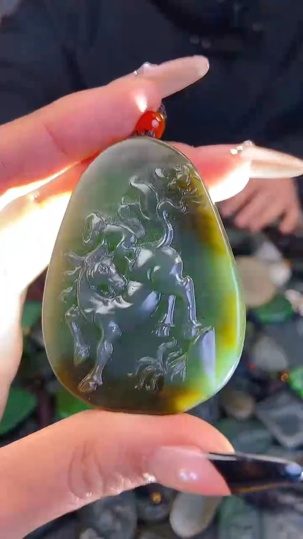 颈饰未镶嵌和田玉1