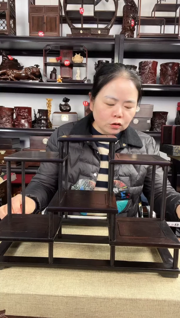 木黑六连老李红木工艺品