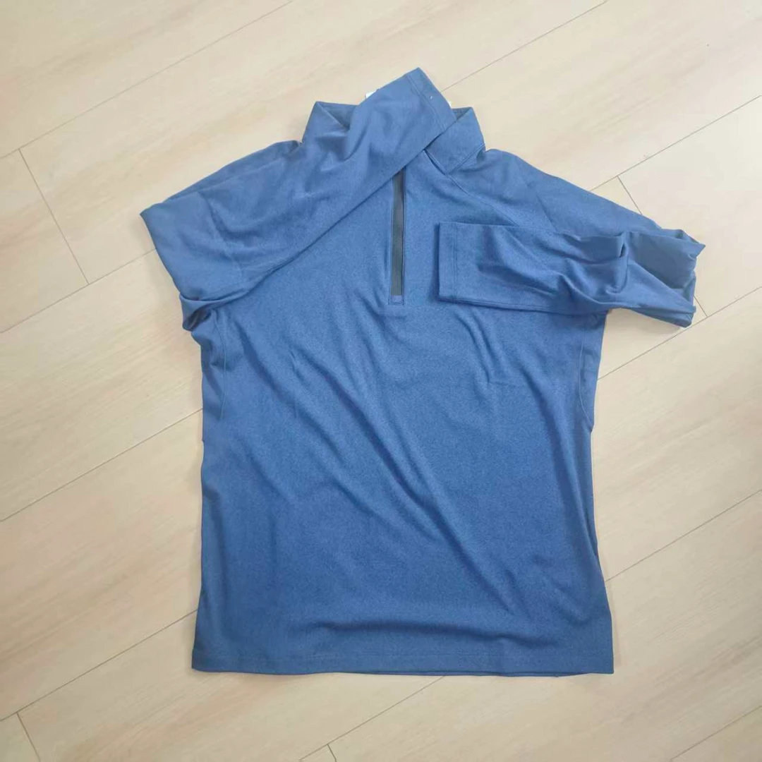 一棵树男士简约立领长袖半拉链卫衣