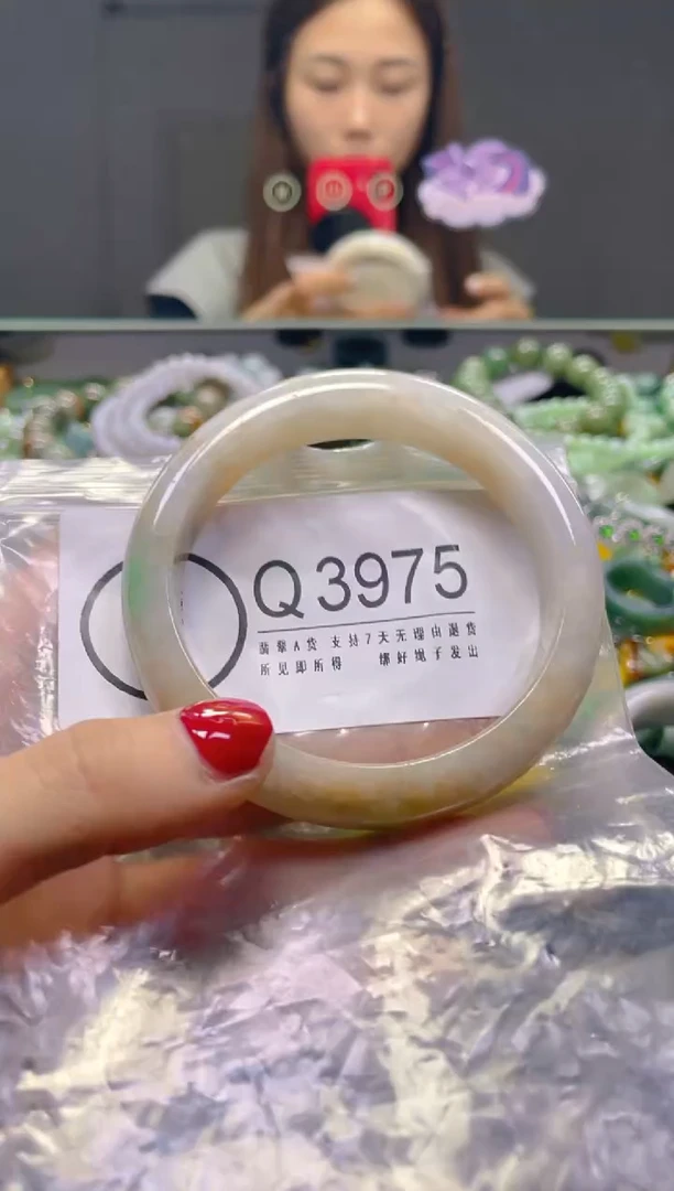 颈饰未镶嵌翡翠59-60/Q/翡翠A货，一件也是批发价