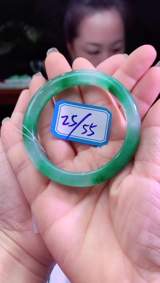 未镶嵌手镯石英质玉55