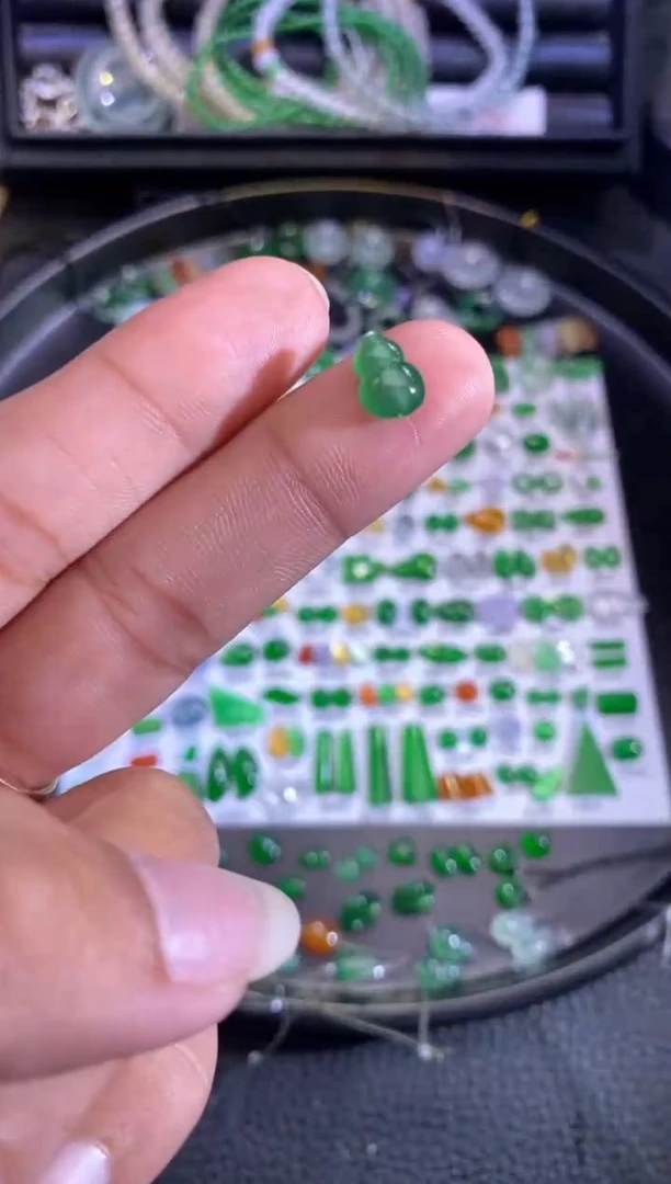 未镶嵌挂件翡翠葫芦