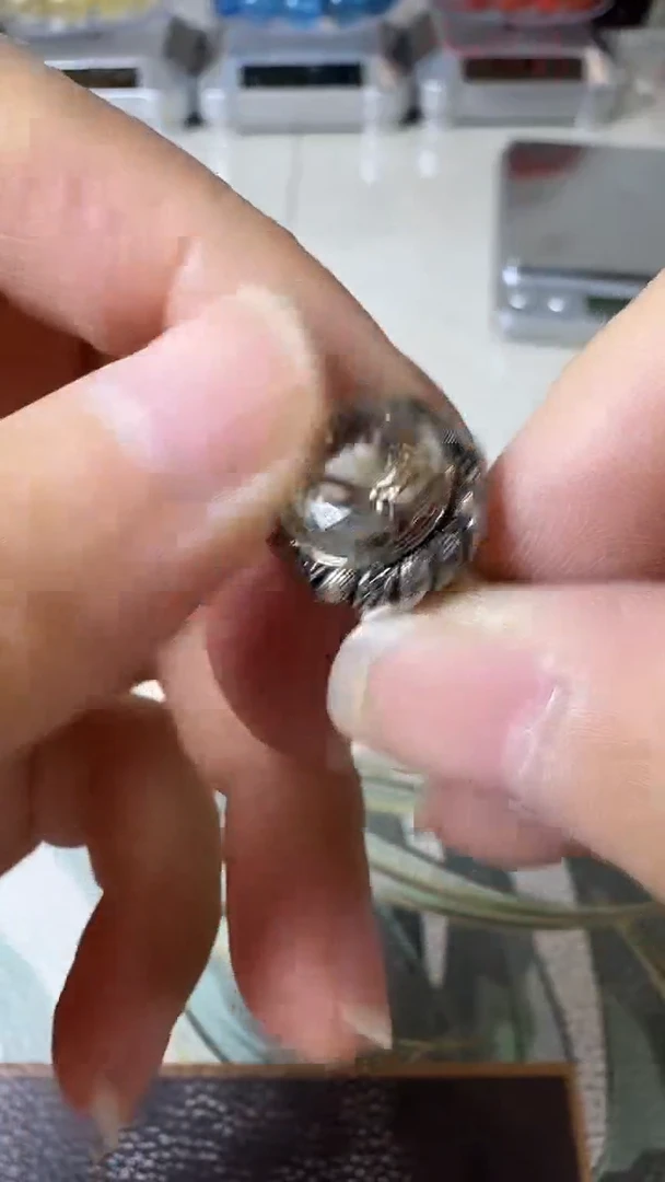 未镶嵌戒指水晶矿坑