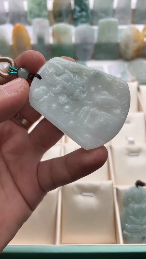 【闪购商品】翡翠颈饰未镶嵌..../2/17/ 64