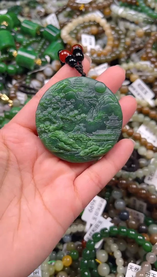 颈饰未镶嵌和田玉1