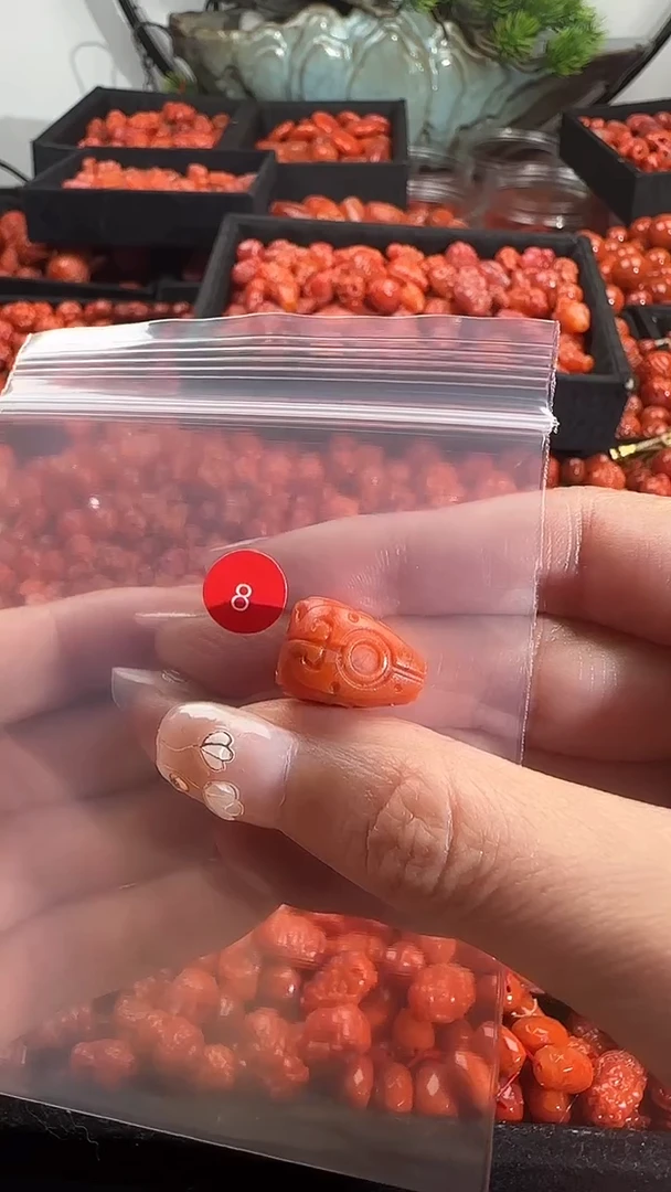 颈饰未镶嵌南红玛瑙1