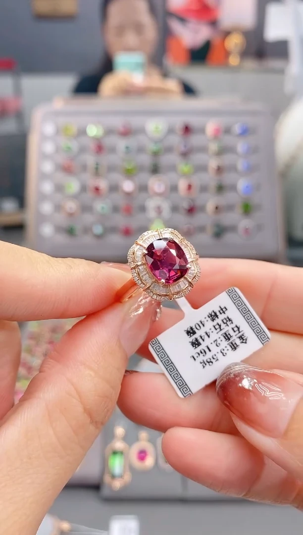 18K金镶嵌戒指碧玺2.16