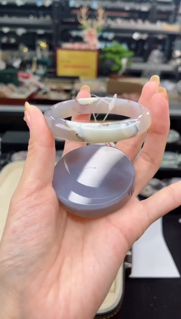 【闪购商品】石英质玉手镯未镶嵌56圈口（赠品镯心）3411722