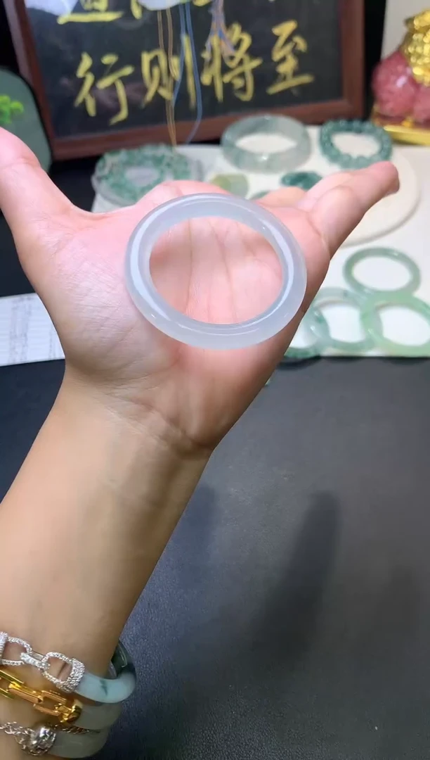未镶嵌定制翡翠毛货