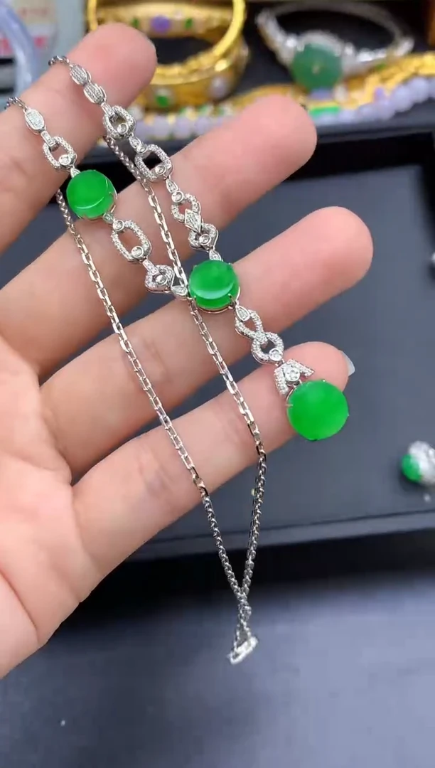 颈饰18K金镶嵌翡翠794-中国好珍宝