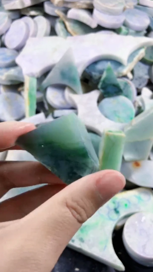 颈饰未镶嵌翡翠新店开业大优惠123