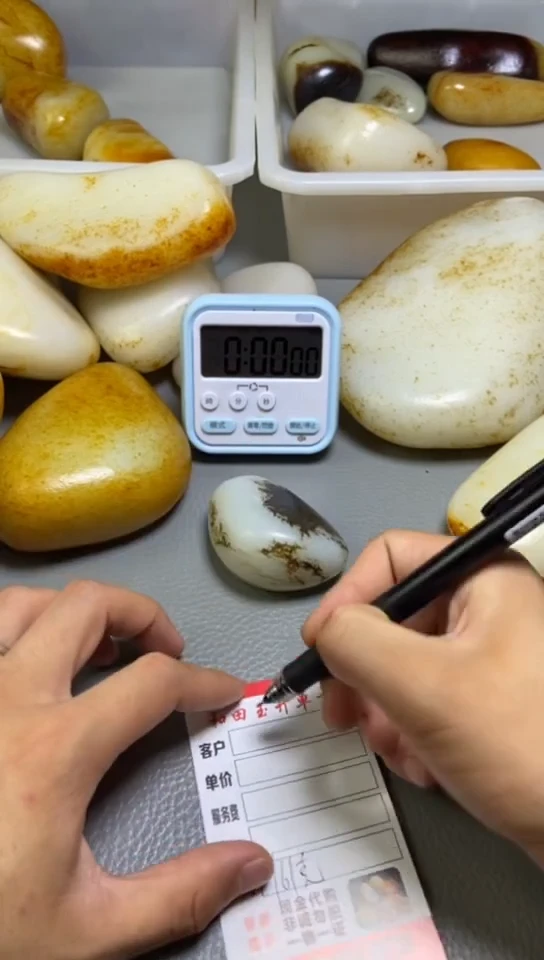 未镶嵌和田玉把件满****，1