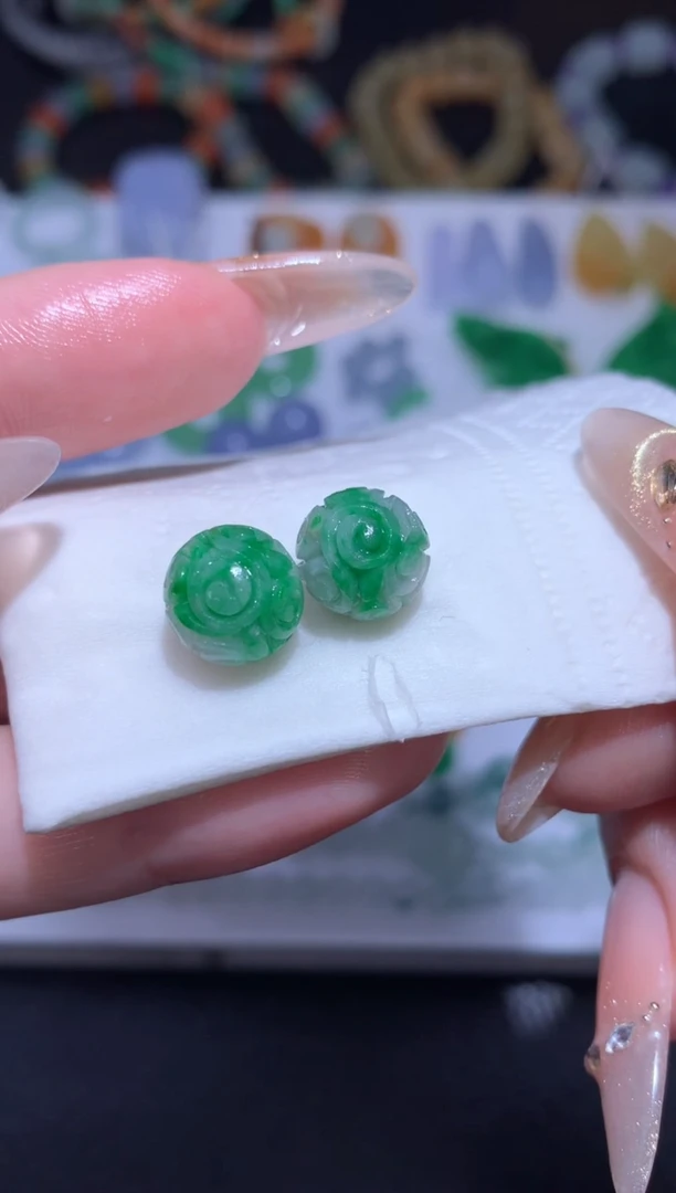 未镶嵌定制翡翠一对仿古珠