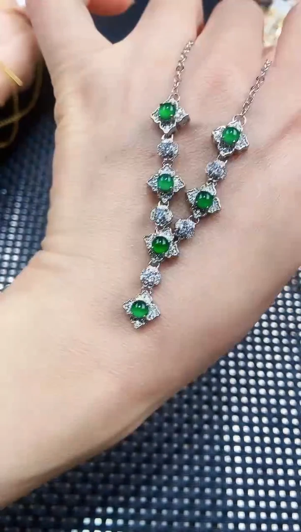 【闪购商品】翡翠颈饰未镶嵌111111111