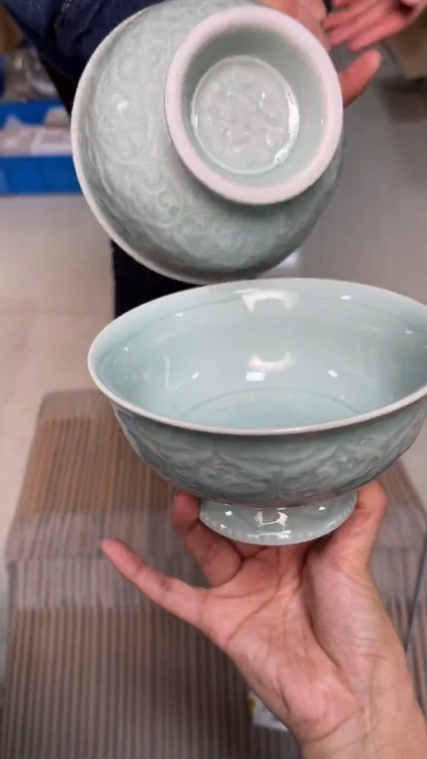陶瓷天青色花舞碗 全品（一个）