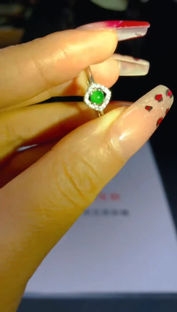 未镶嵌戒指翡翠多样性发一