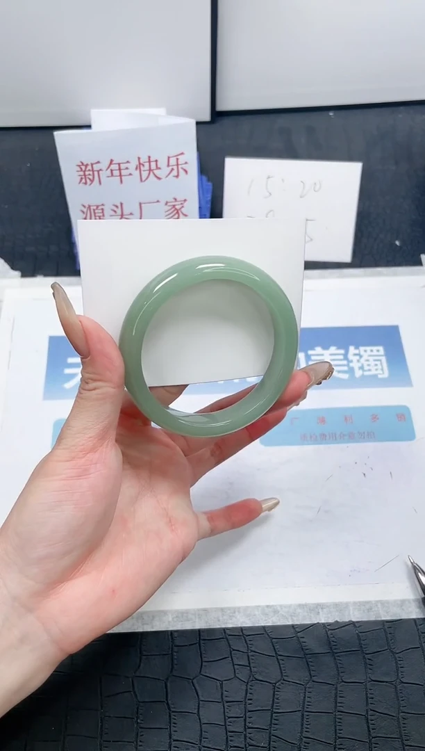 【闪购商品】石英质玉手镯未镶嵌Y10-58.5