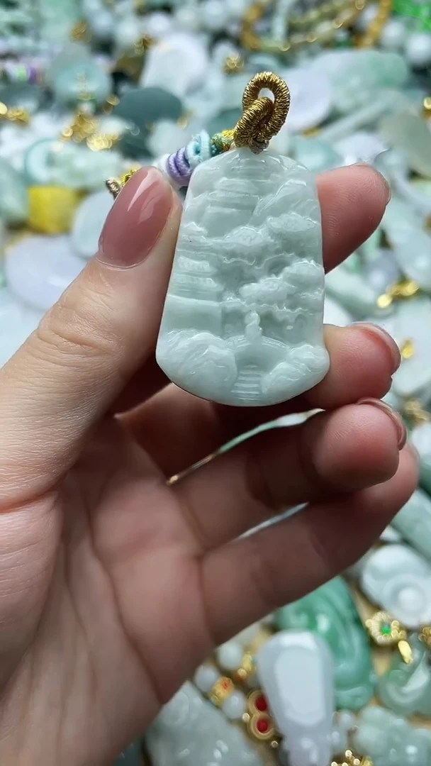 颈饰未镶嵌翡翠1