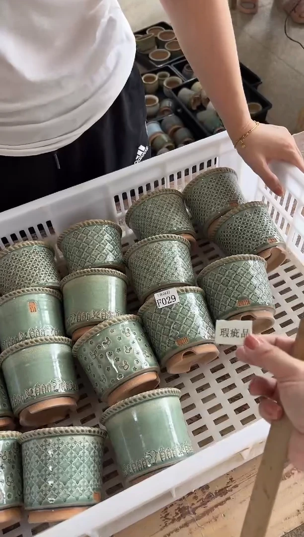 7-26-029花盆口径8混发1个