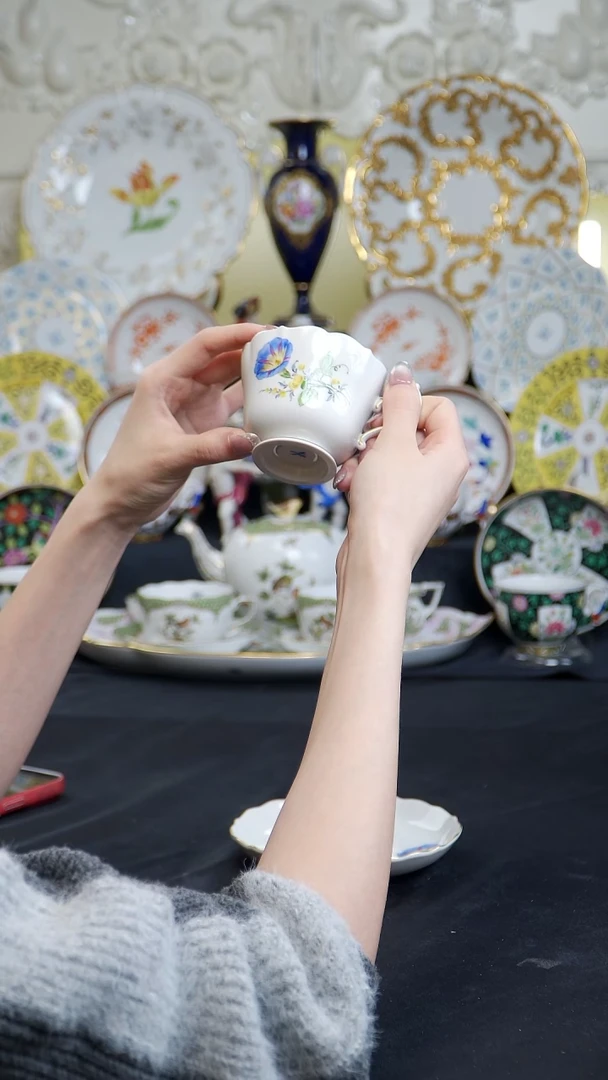 骨瓷婷婷中古器物如图所示62