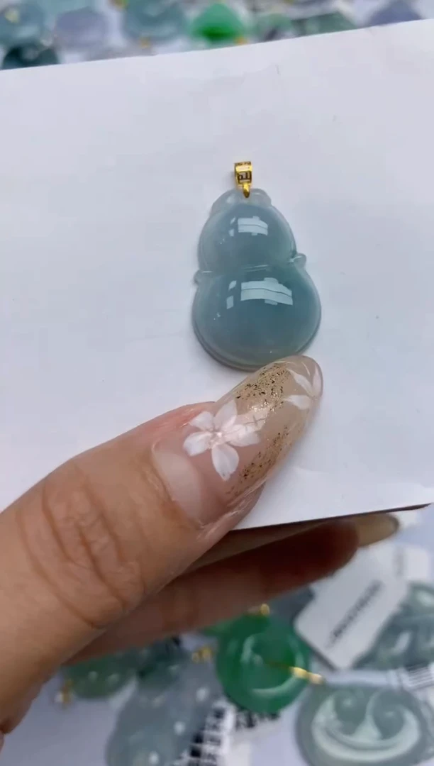 翡翠18K金镶嵌颈饰天然A货翡翠