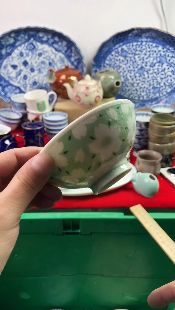 瓷片M****f77777777777 F512