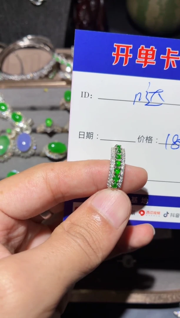 银S925镶嵌戒指翡翠哒*哒 哒哒哒
