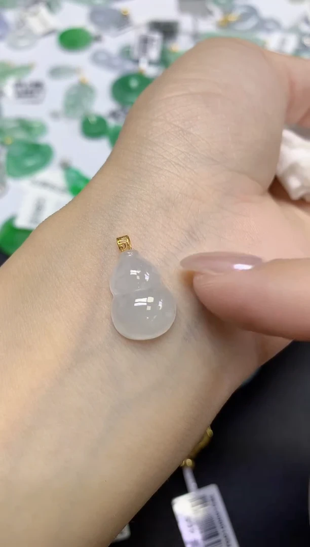 颈饰18K金镶嵌翡翠天然缅甸翡翠A货百元以上9元证书费自理